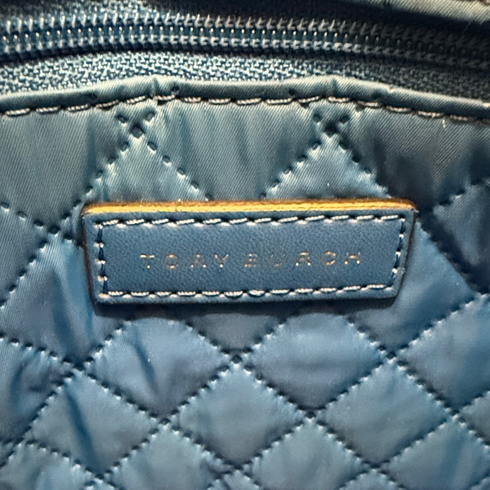 Tory Burch Navy Crossbody with Gold Buckle and Logo - Picture 4 of 8
